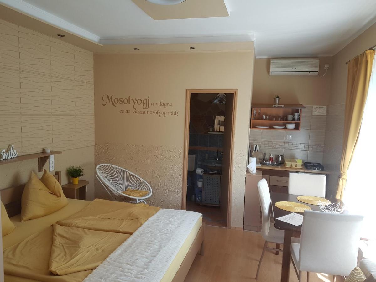 Rozsa Apartman Alsóörs Exteriér fotografie
