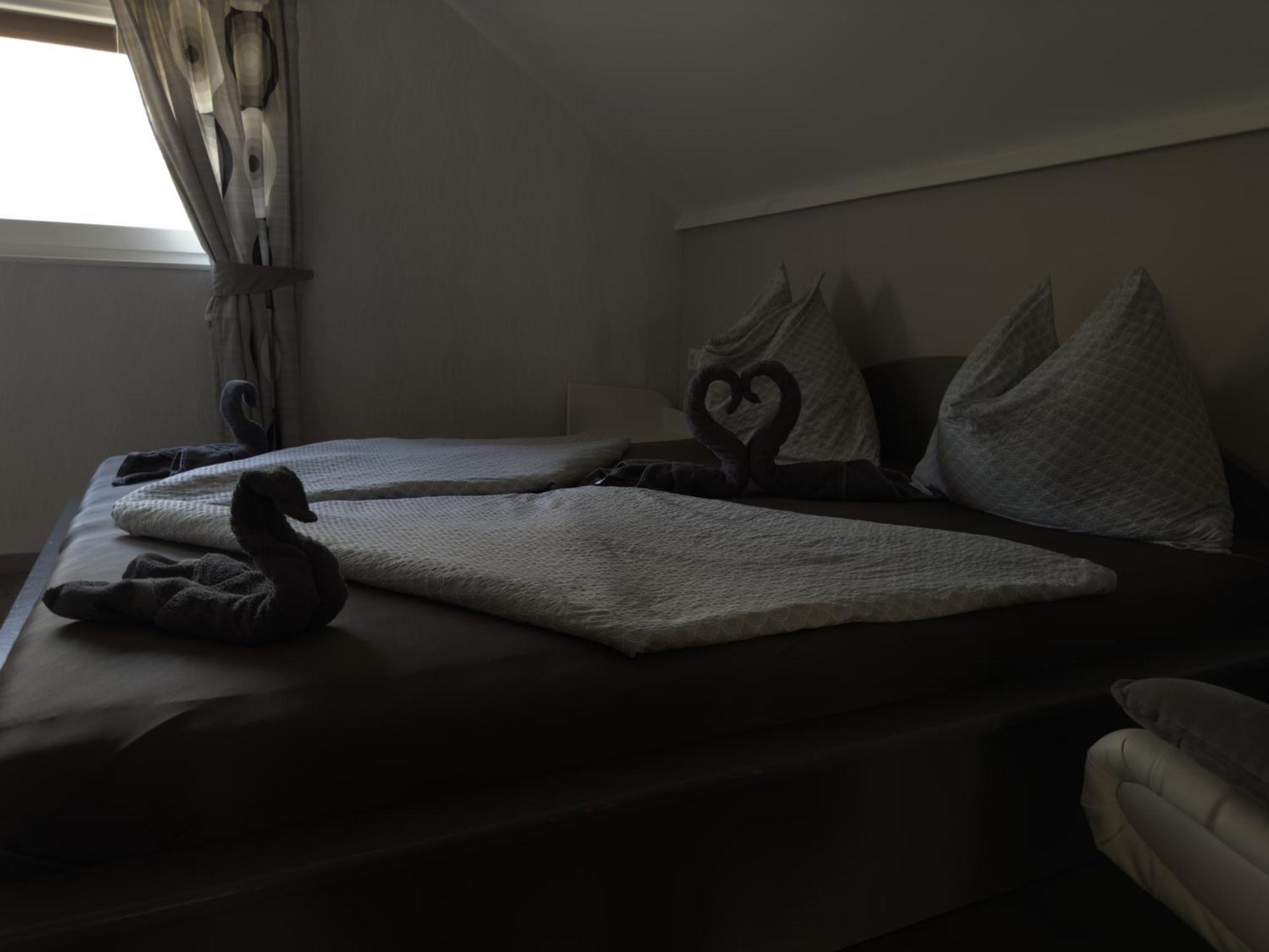 Rozsa Apartman Alsóörs Pokoj fotografie