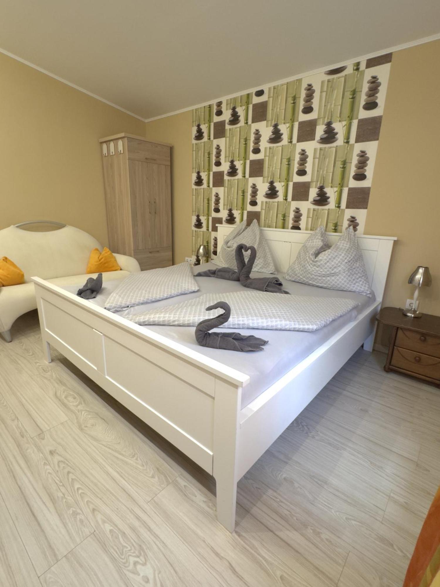 Rozsa Apartman Alsóörs Pokoj fotografie