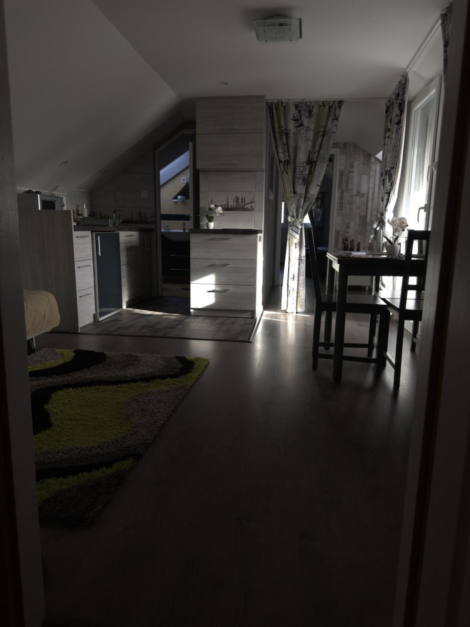 Rozsa Apartman Alsóörs Pokoj fotografie